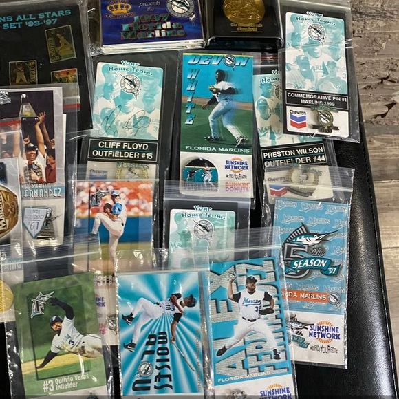 Lot of limited edition  Florida Marlins - Picture 1 of 12